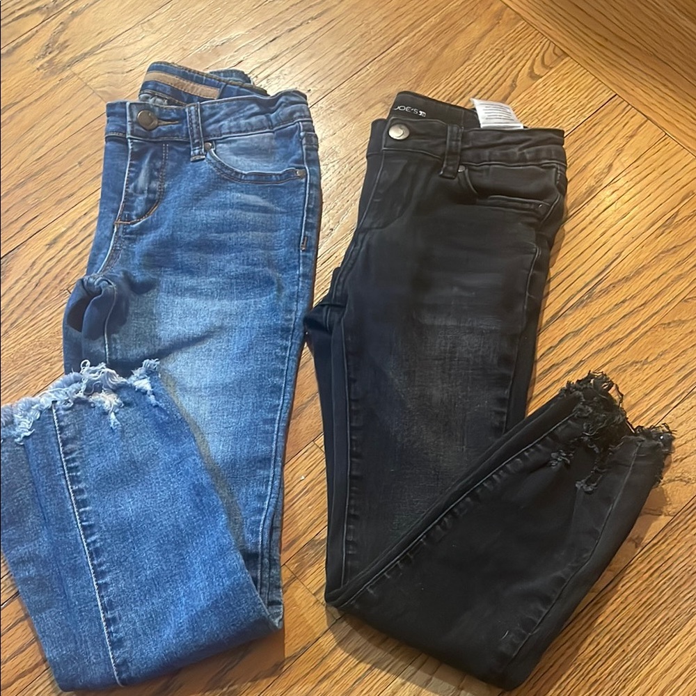 2 pair of Joes jeans Blue and Black size 8